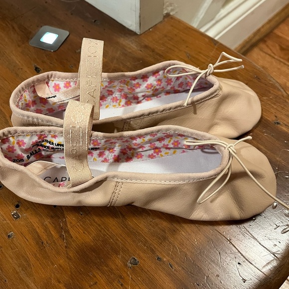 NEW Capezio Ballet Shoes girl's in ballet pink sz 2.5 (read details) - Picture 8 of 8